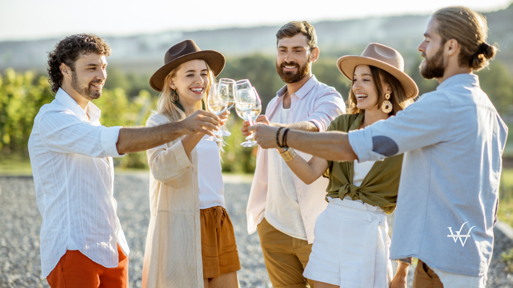 Friends_Drinking_Wine_Outdoors